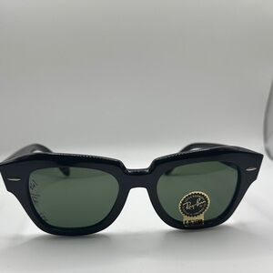 Ray-Ban Black Frame with Green Lenses RB2186 No Case